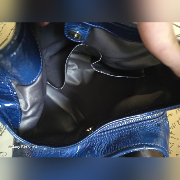 Coach Madison Maggie Patent Leather Shoulder Bag EUC w/ Twilly & Charm - Picture 11 of 17